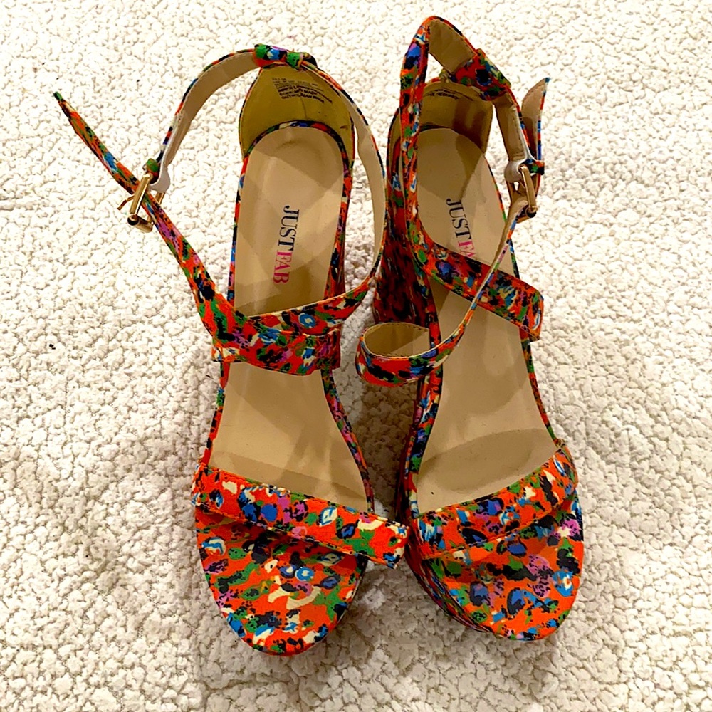 Orange and multicolored floral wedge
